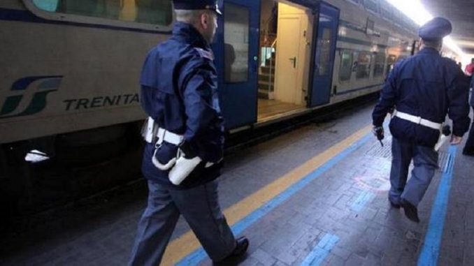 riviera24-polfer-polizia-ferroviaria-treno-359361.660x368